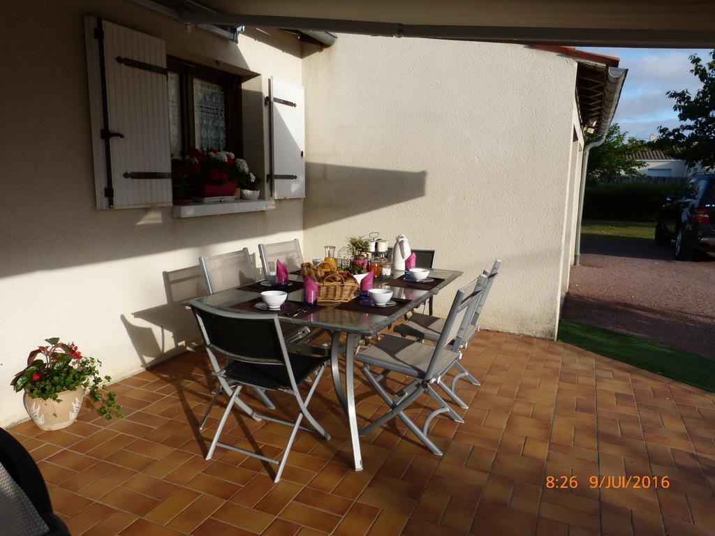 Chambre D'Hotes Les 3 Moulins Cozes Exterior foto