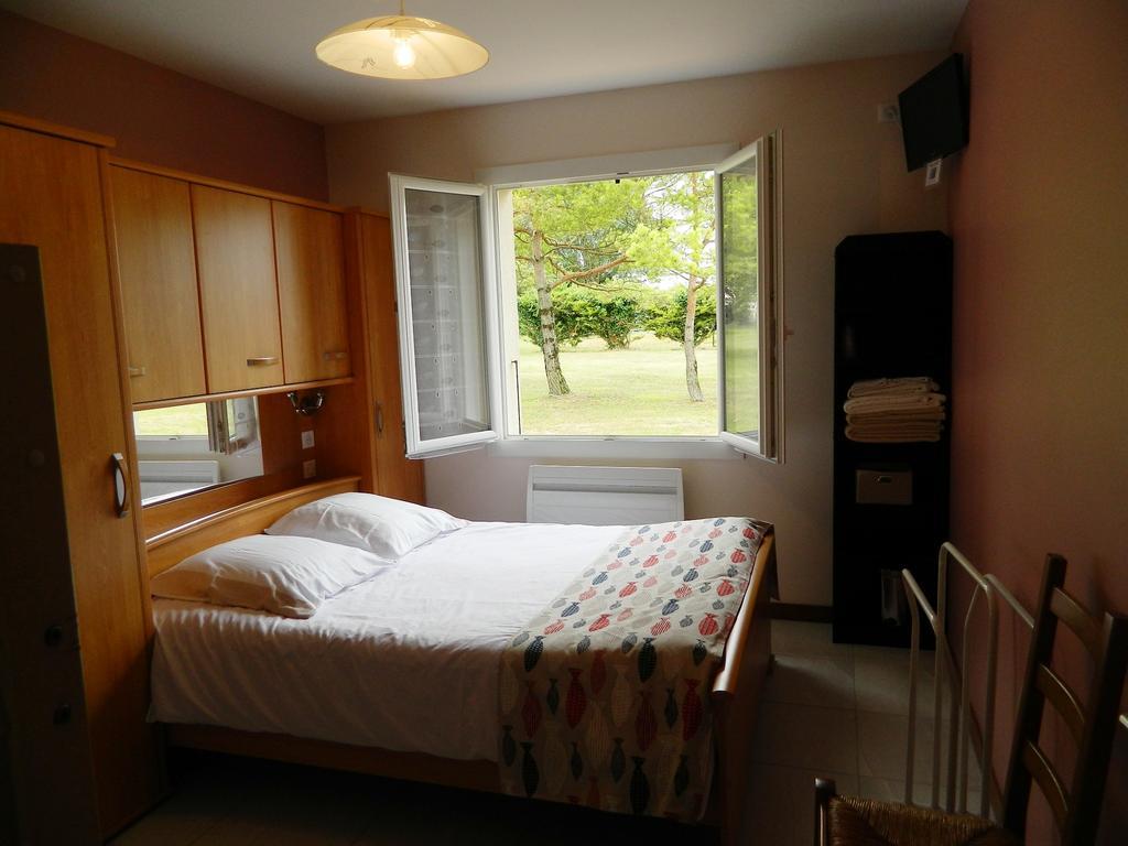 Chambre D'Hotes Les 3 Moulins Cozes Exterior foto
