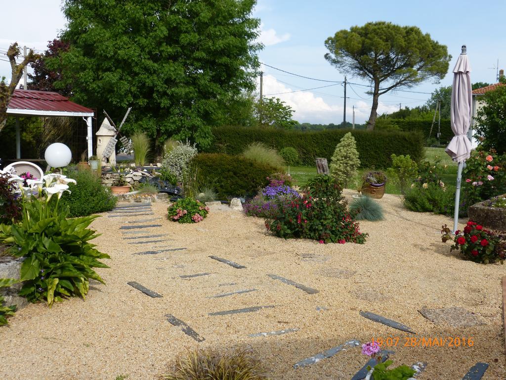 Chambre D'Hotes Les 3 Moulins Cozes Exterior foto